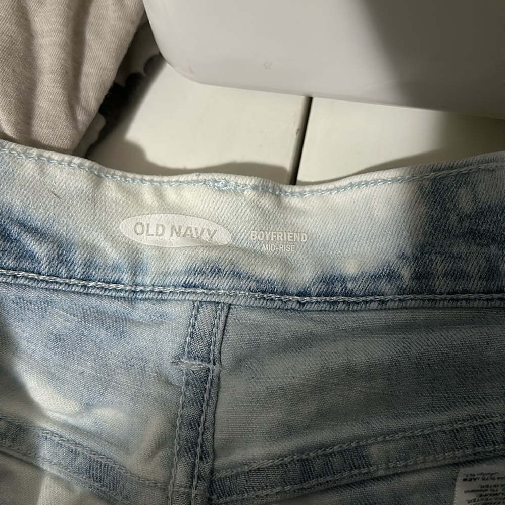 Old Navy Bleach Dyed Boyfriend Shorts - Picture 2 of 6